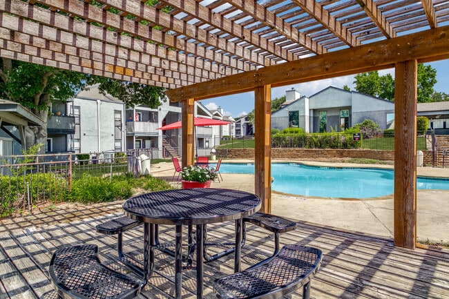 Building Photo - Waters at Stone Creek