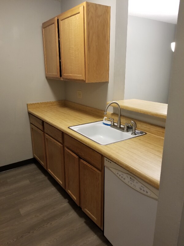 Building Photo - 2281 S Vaughn Way
