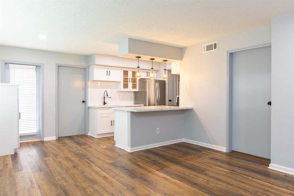 Foto principal - 2750 Holly Hall St