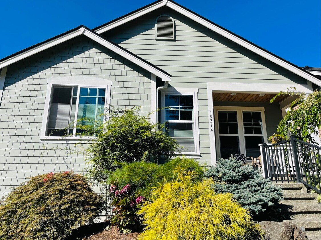 Foto principal - Furnished 2 bedroom cottage in downtown Po...