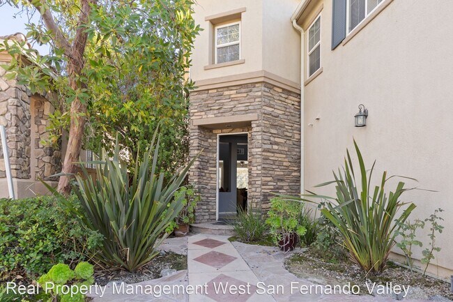 Building Photo - 4 br, 4 bath House - 17758 Cape Jasmine Rd.