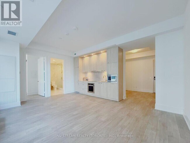 Building Photo - 115 Denison Ave