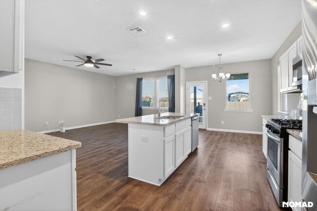 Building Photo - 3274 E Blue Heron Dr