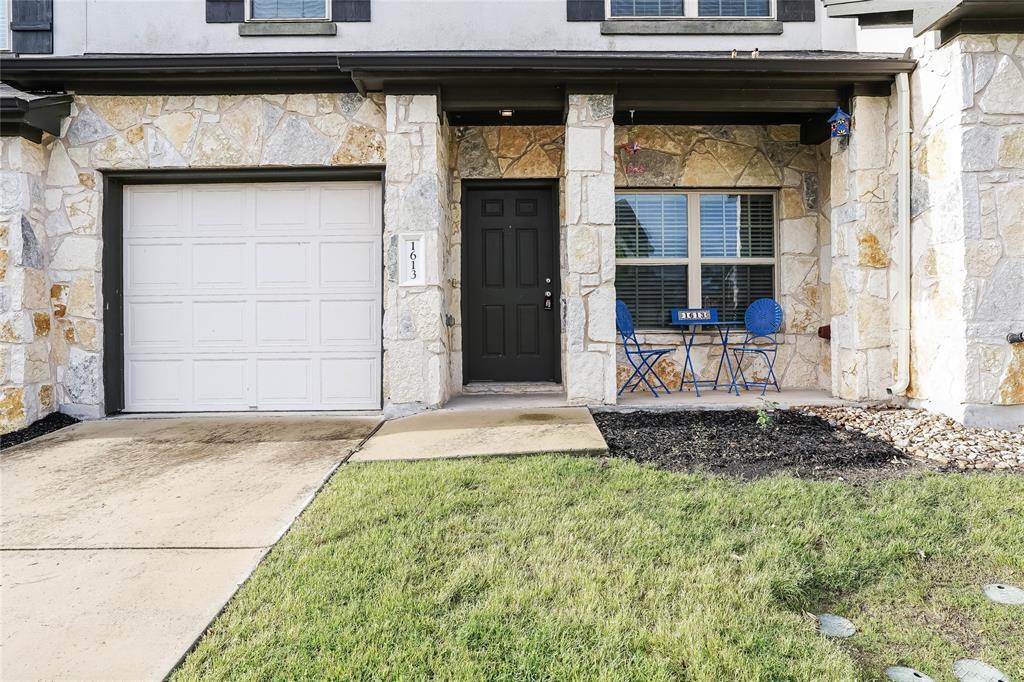 Foto principal - 1613 Airedale Rd
