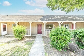Building Photo - 1506 W Janda Dr