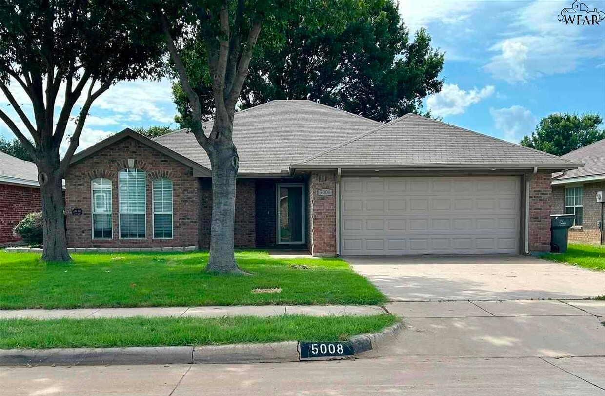 Primary Photo - 5008 Bayberry Dr