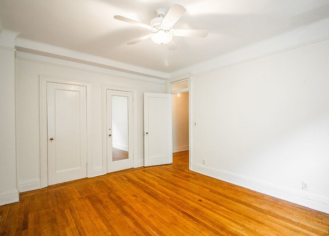 Building Photo - 230 W 105th St