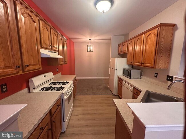 Foto del edificio - 937 Cholet Dr