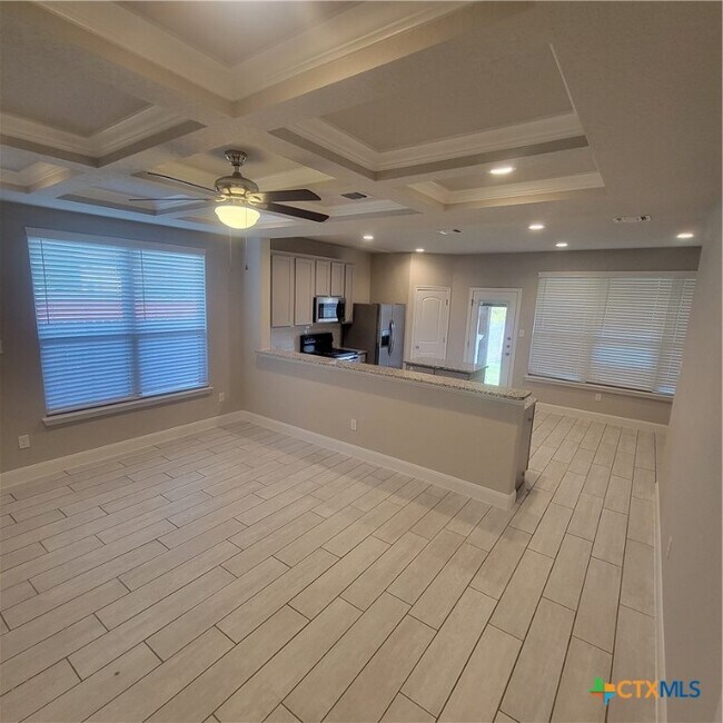 Foto del edificio - 1655 Barrett Ave