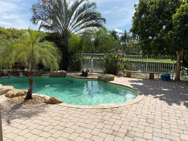 Foto del edificio - 3898 Falcon Ridge Cir