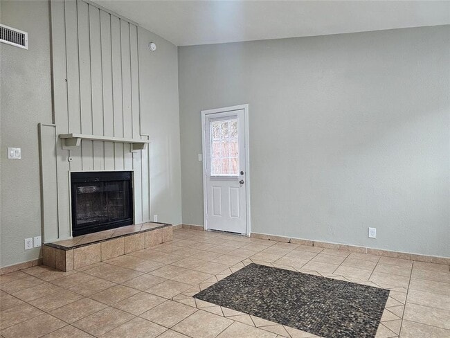 Foto del edificio - 1305 Bonnie Brae St