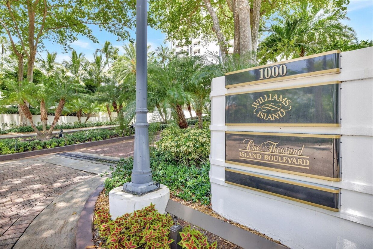 Foto principal - 1000 E Island Blvd
