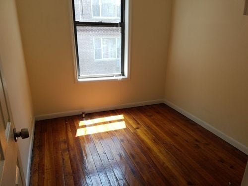 Building Photo - 231 E 77th St
