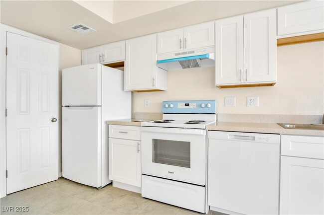 Foto del edificio - 2217 N Jones Blvd