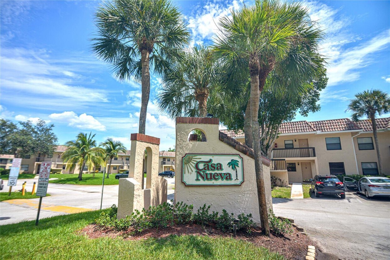 Primary Photo - 6760 Palmetto Cir S