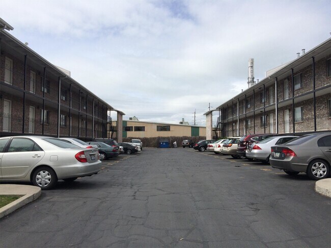 Foto del edificio - 627 N 100 W St