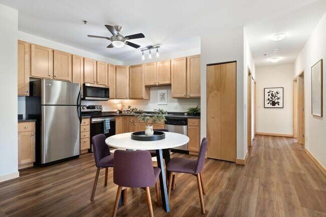 Foto del edificio - 2900 University Ave SE