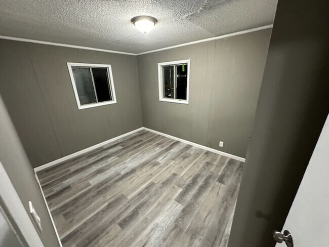 Foto del edificio - 4-Bedroom/1 Bath Home for Rent – $1,200/month – Columbus, KS