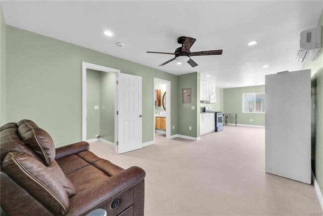 Photo - 2513 W Occidental St House