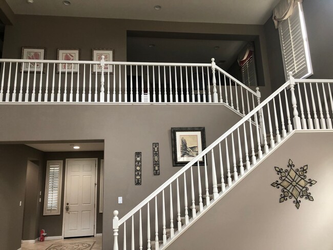 Foto del edificio - Southwest Bakersfield Home