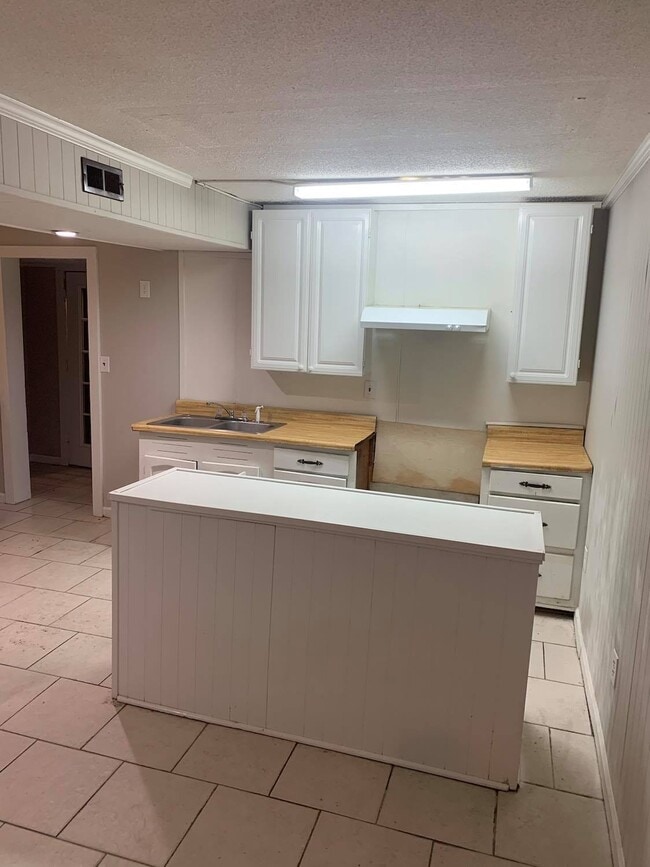 Foto del edificio - 903 W Walnut St