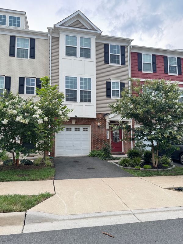 Building Photo - 8505 Craggan Ln
