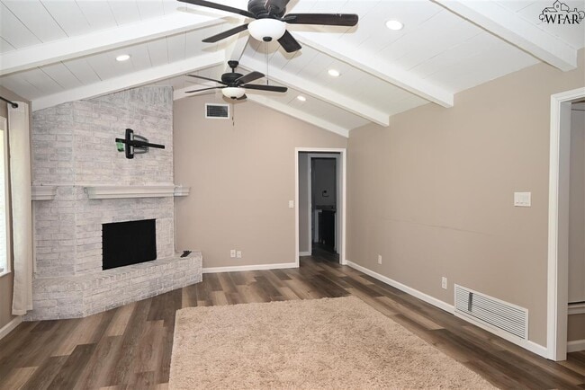 Building Photo - 5707 Hooper Dr
