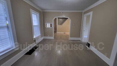 Building Photo - 2320 Mellwood Ave