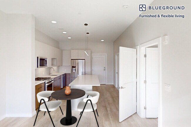 Building Photo - 20 Fourth Avenue-SI ID3581A