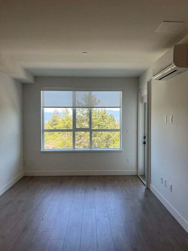 Building Photo - 13238 105 Av