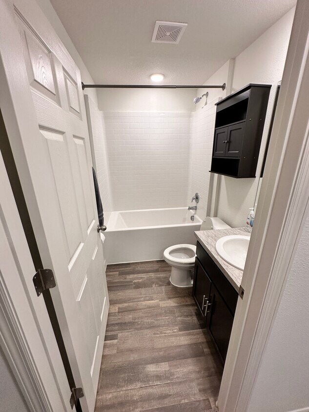 Foto principal - 108 Maple Dr