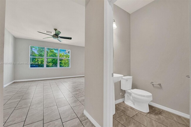 Building Photo - 4764 Eucalyptus Dr
