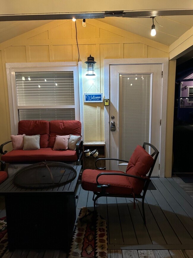 Foto del edificio - 12922 Longstreet Rd