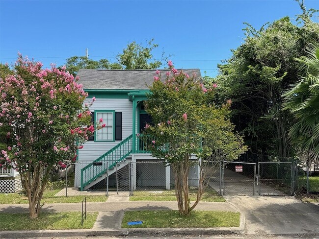 Foto del edificio - 3621 Winnie St