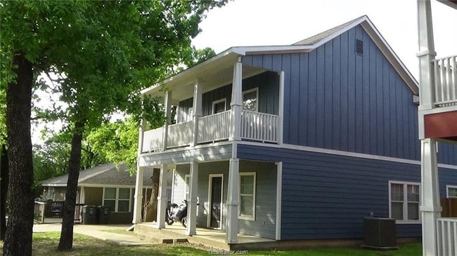 Building Photo - 4014 Aspen St