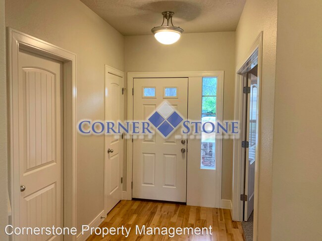 Building Photo - 3 br, 2.5 bath House - 3650 N. Park Crossi...