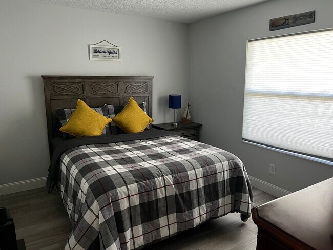 2nd bedroom - 3180 Ocean Shore Blvd