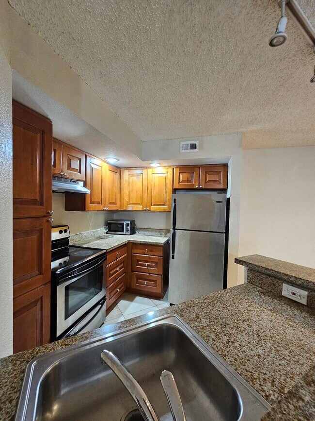 Foto del edificio - 1401 Village Blvd