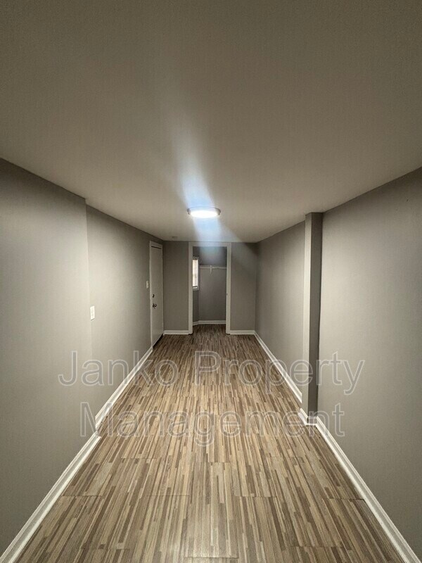 Foto del edificio - 5208 S Kenneth Ave