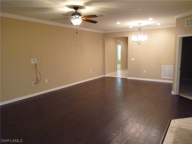 Building Photo - 16117 Camden Lakes Cir