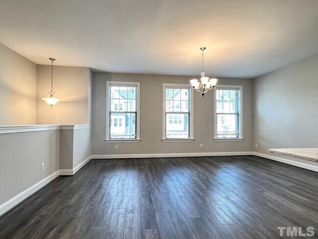 Foto del edificio - 4 Bedroom 3 Bath Townhome for Rent North S...