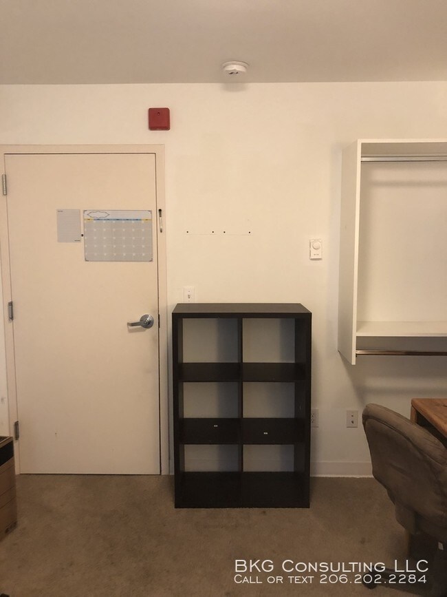 Building Photo - 4536 U-DISTRICT STUDIOS PRE LEASE OPTION!