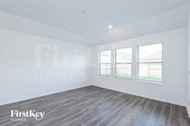 Building Photo - 18442 Summit Ranch Dr