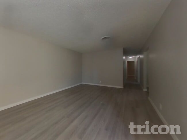 Building Photo - 1508 Crestview Dr