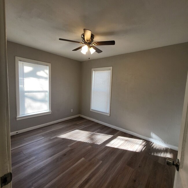 Foto del edificio - 1909 Pecos St