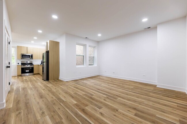 Foto del edificio - 241 W 74th St