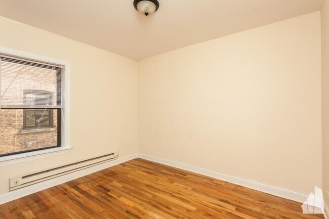 Building Photo - 2 bedroom in Chicago IL 60613