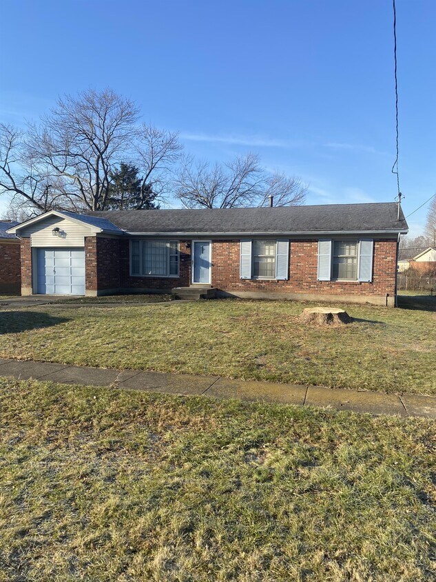 8612 Cotswold Dr, Louisville, KY 40258 House Rental in Louisville, KY
