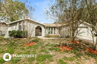 Building Photo - 2105 Sugarbush Dr