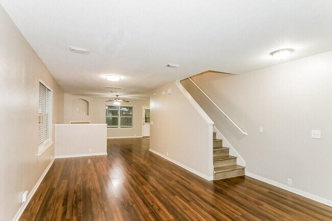 Building Photo - 17411 Hoover Gardens Dr
